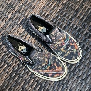 SOLD Vans Slip Ons M 6 W 7.5 EUC Night Roads print